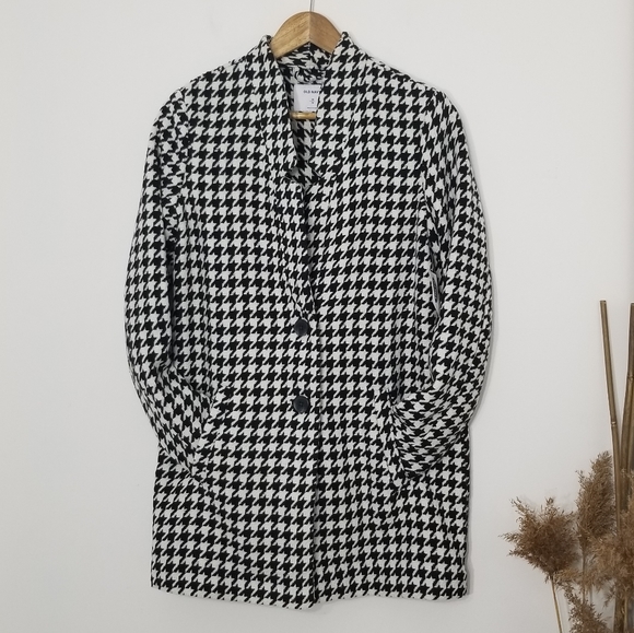 Old Navy Jackets & Blazers - Old Navy | 🆕️ Houndstooth Black Pattern Coat Pied-de-poule Button Down Front XS